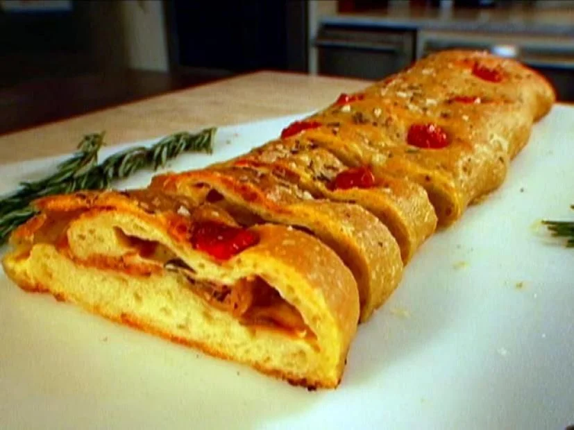 Sliced pepperoni stromboli